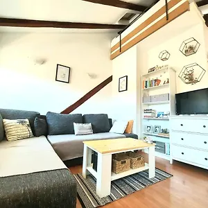 Apartment Beautiful, Split