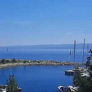 Apartment Old Captain's - In A Pine Wood By The Sea And Tennis Courts, Split
